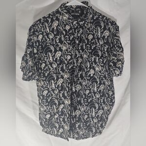 Great Condition Hot Topic Black & White Festival Shroom Button Down Men's Medium